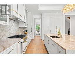 204 Forest Hill Road, Toronto, ON M5P2N4 Photo 12