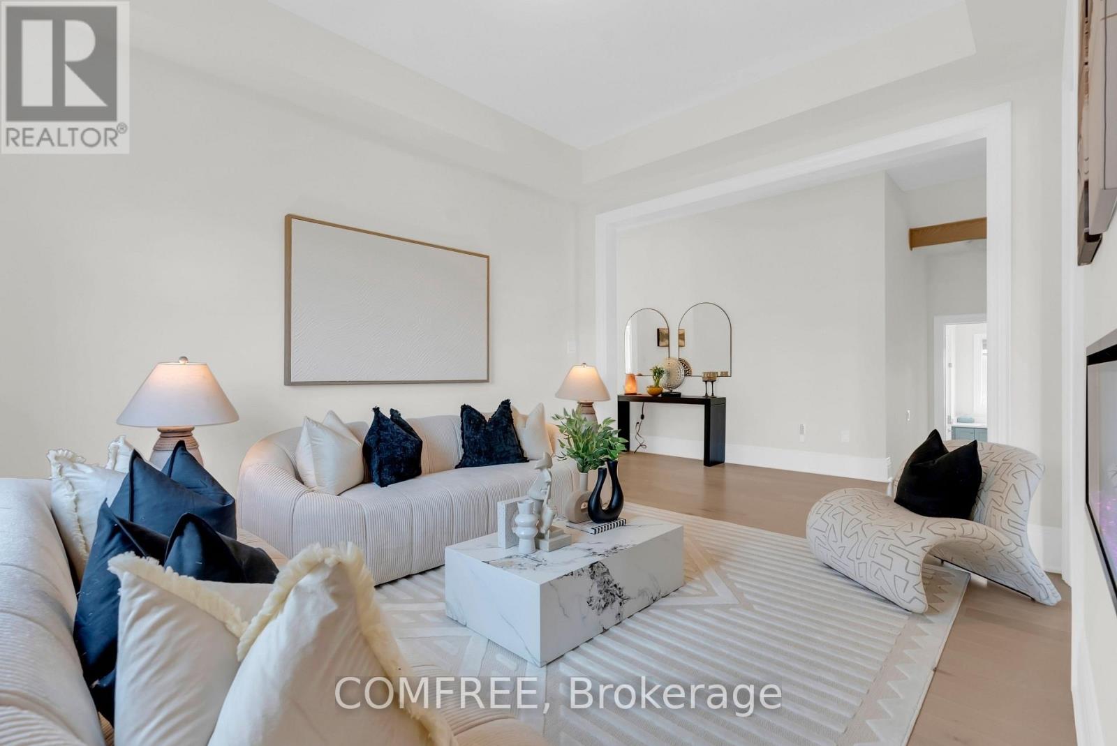35 OGILVIE STREET - 11