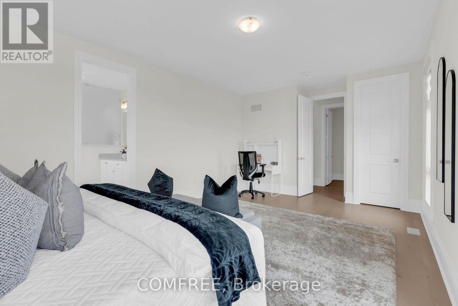 35 OGILVIE STREET - 32