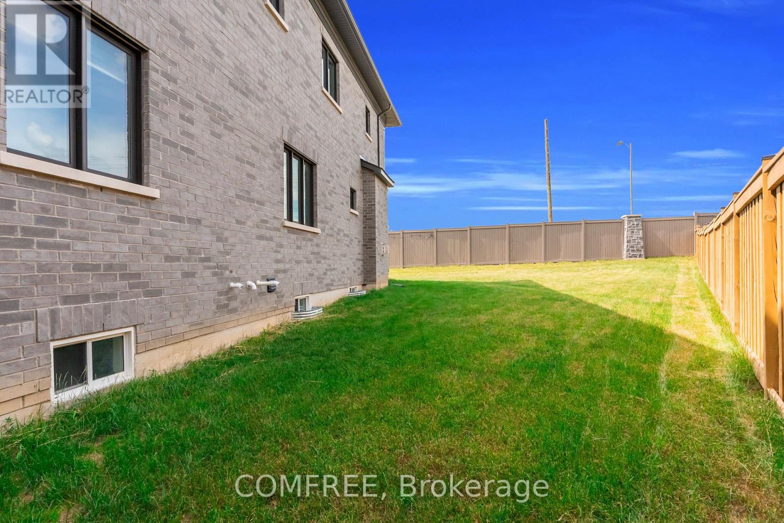 35 OGILVIE STREET - 43