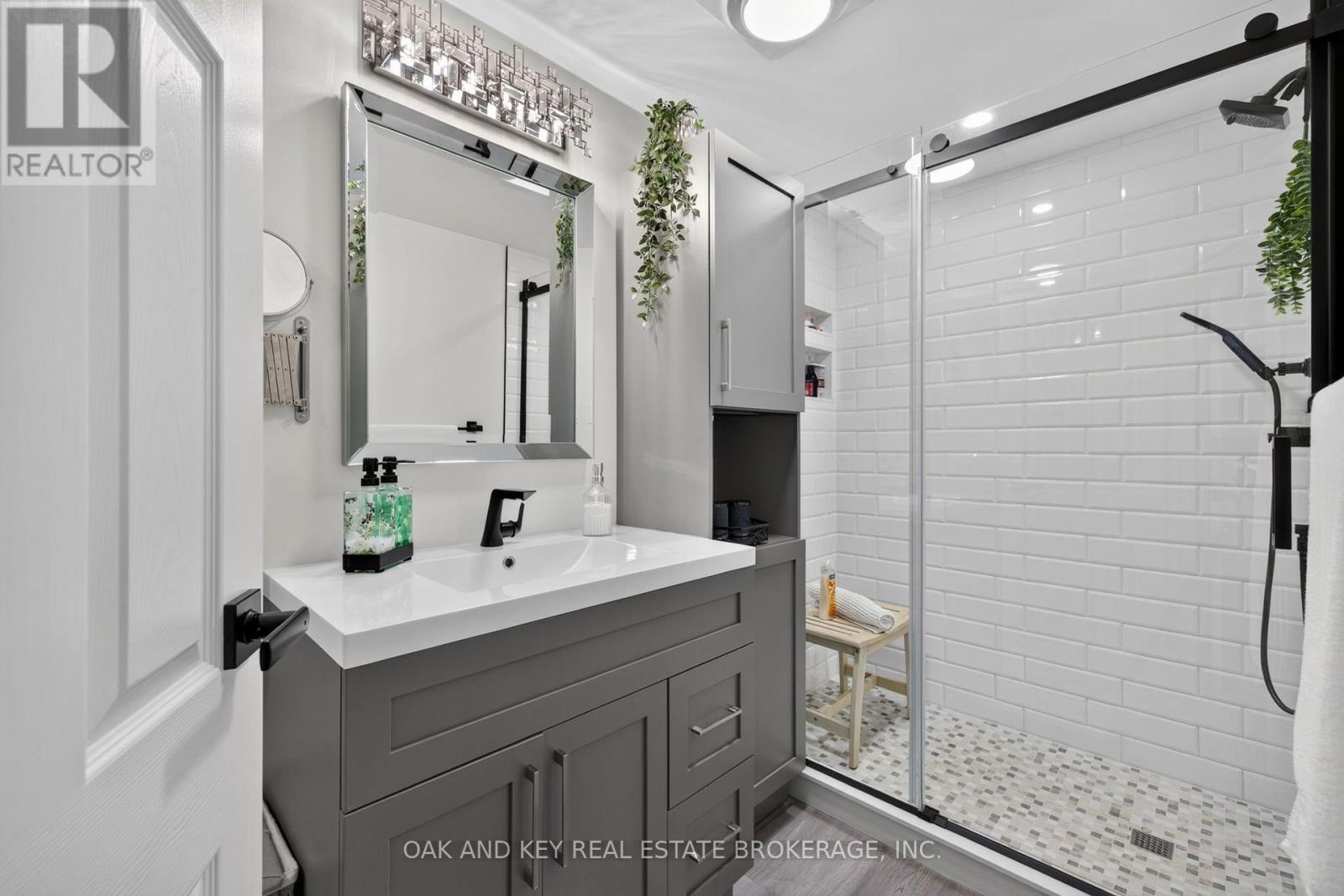 323 CLARKE ROAD - Image 26