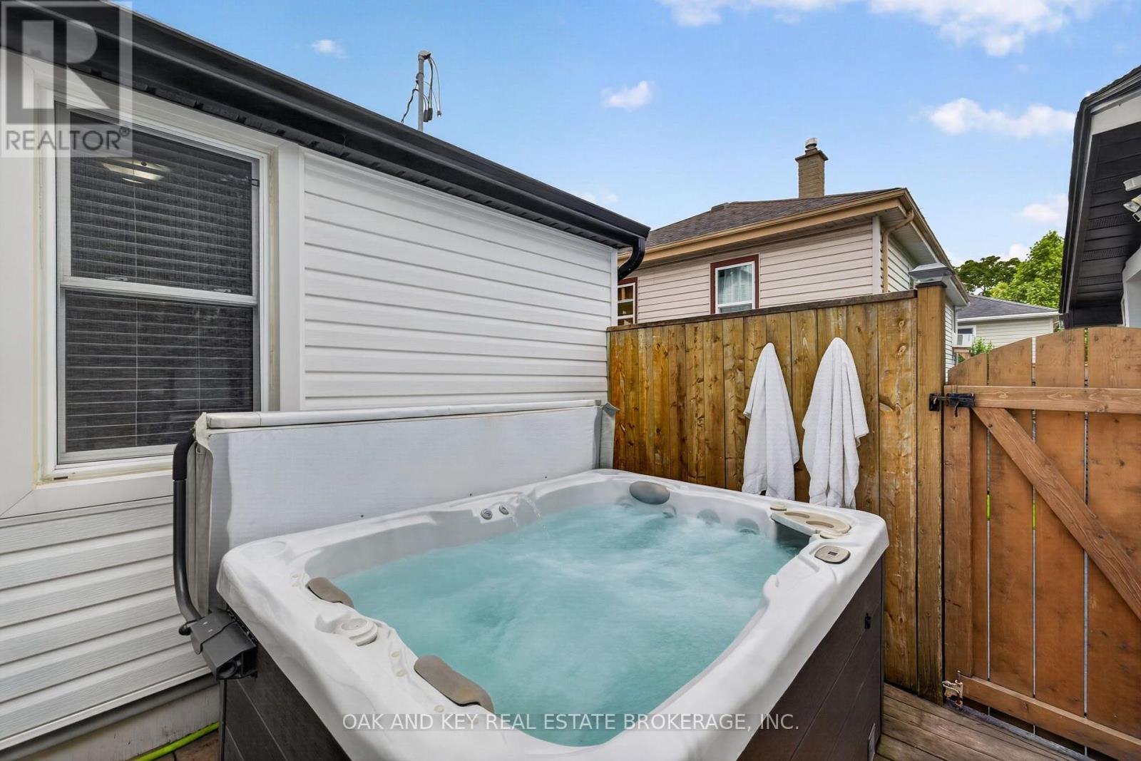 323 CLARKE ROAD - Image 44