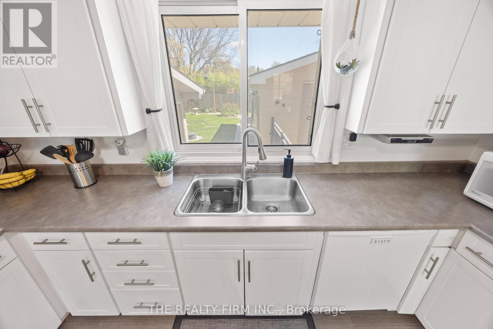 430 MAGNOLIA CRESCENT - 19