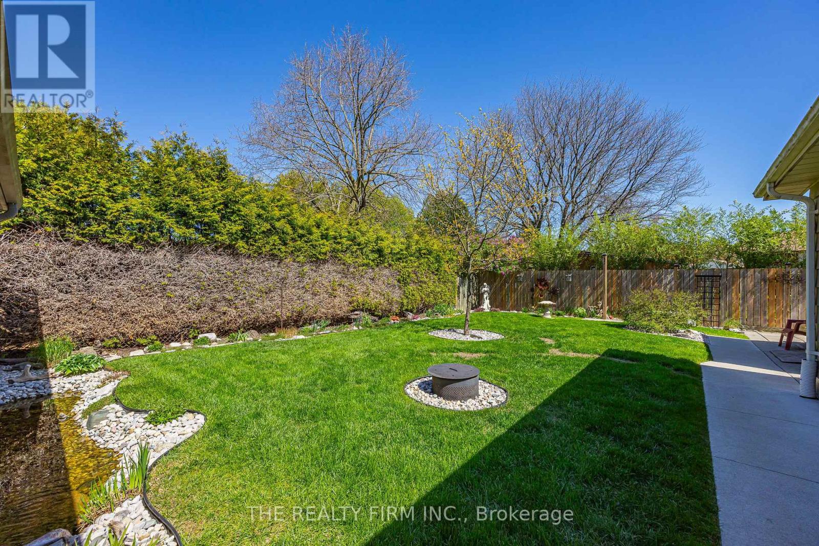 430 MAGNOLIA CRESCENT - 39