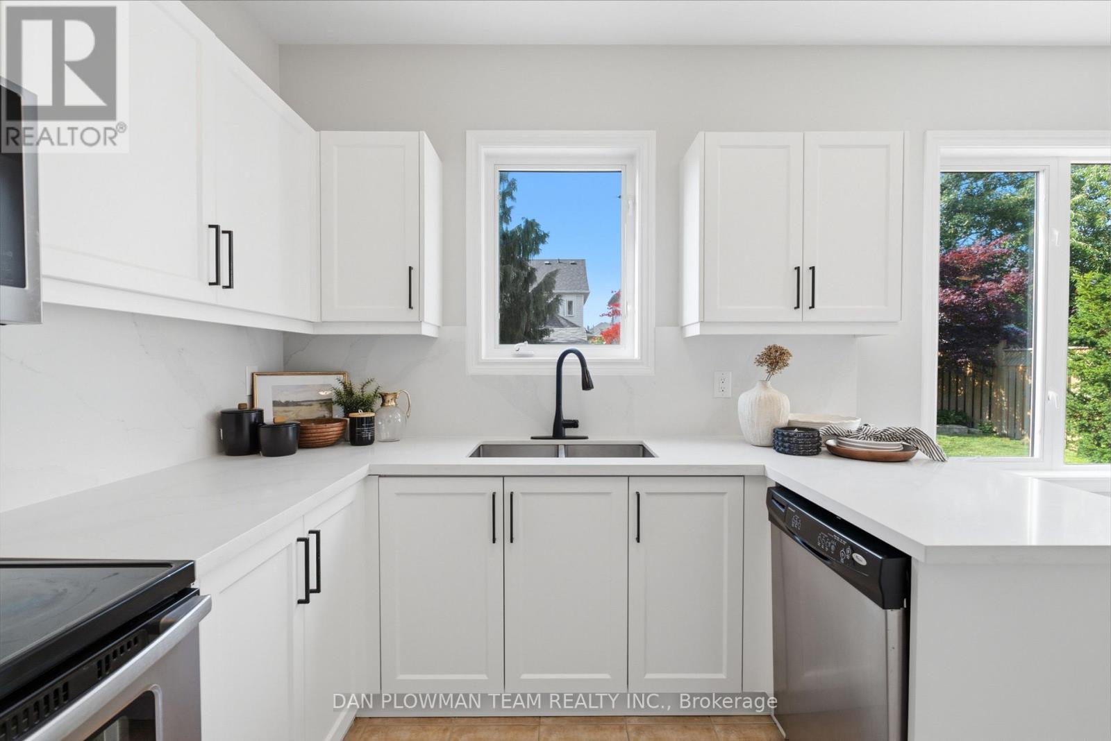 30 WELDON STREET - 13