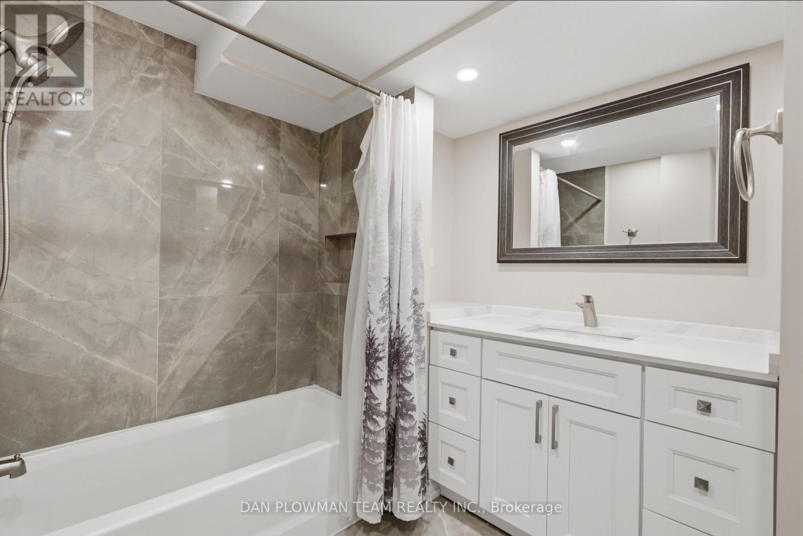 30 WELDON STREET - 41