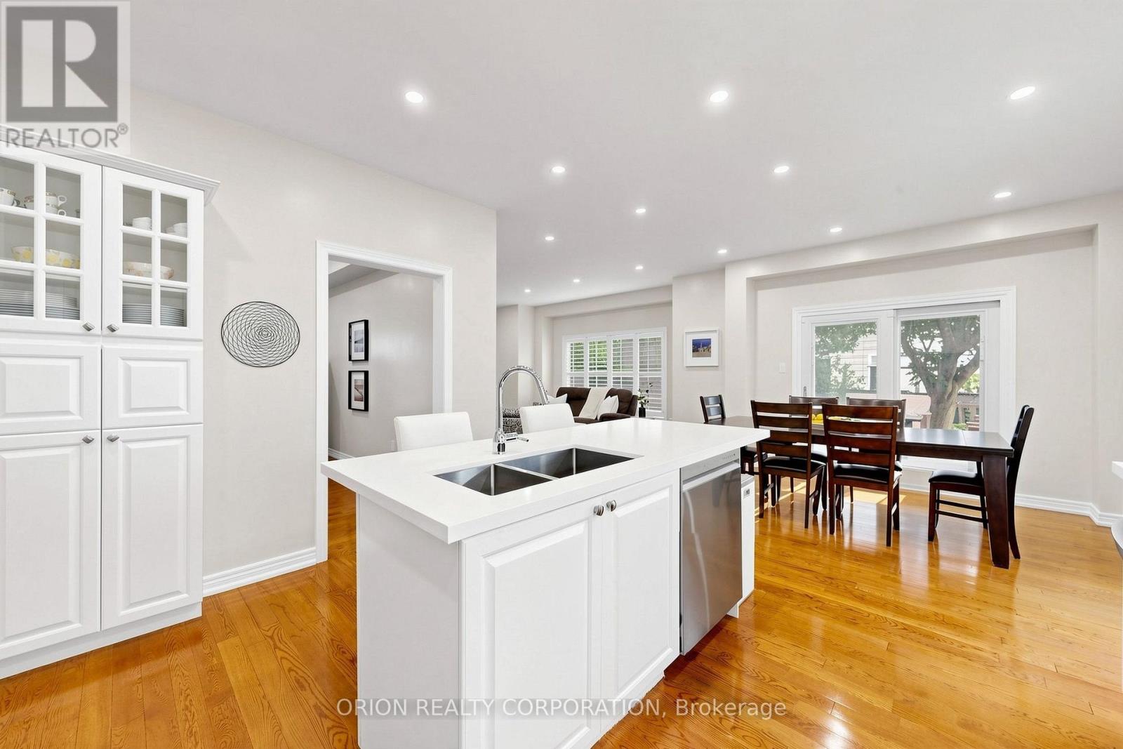 11 DAVEY STREET - 17