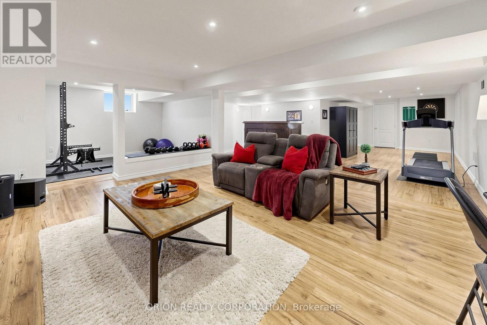 11 DAVEY STREET - 40