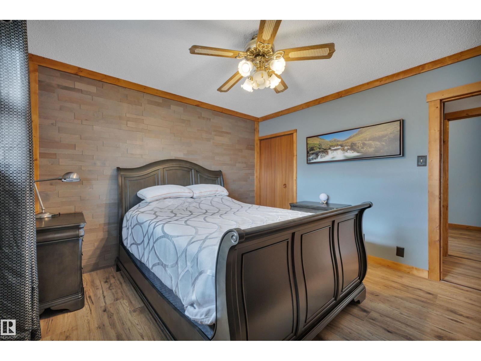 13327 73 ST NW - 13