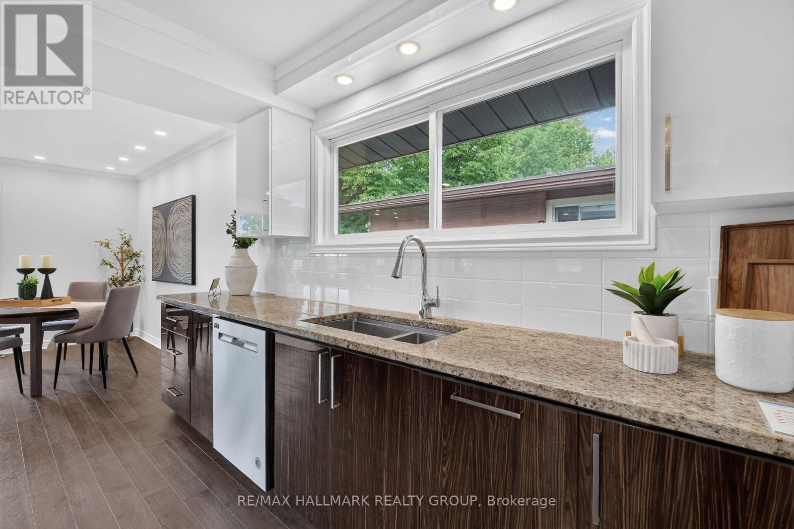2160 LAMBETH WALK, Ottawa. Luxury613. By Peter Sagos - Image 9