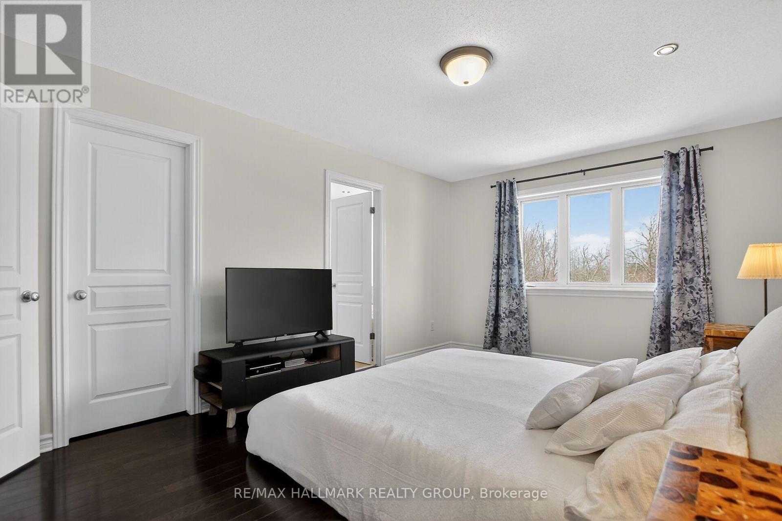 450 SULTAN STREET - 23