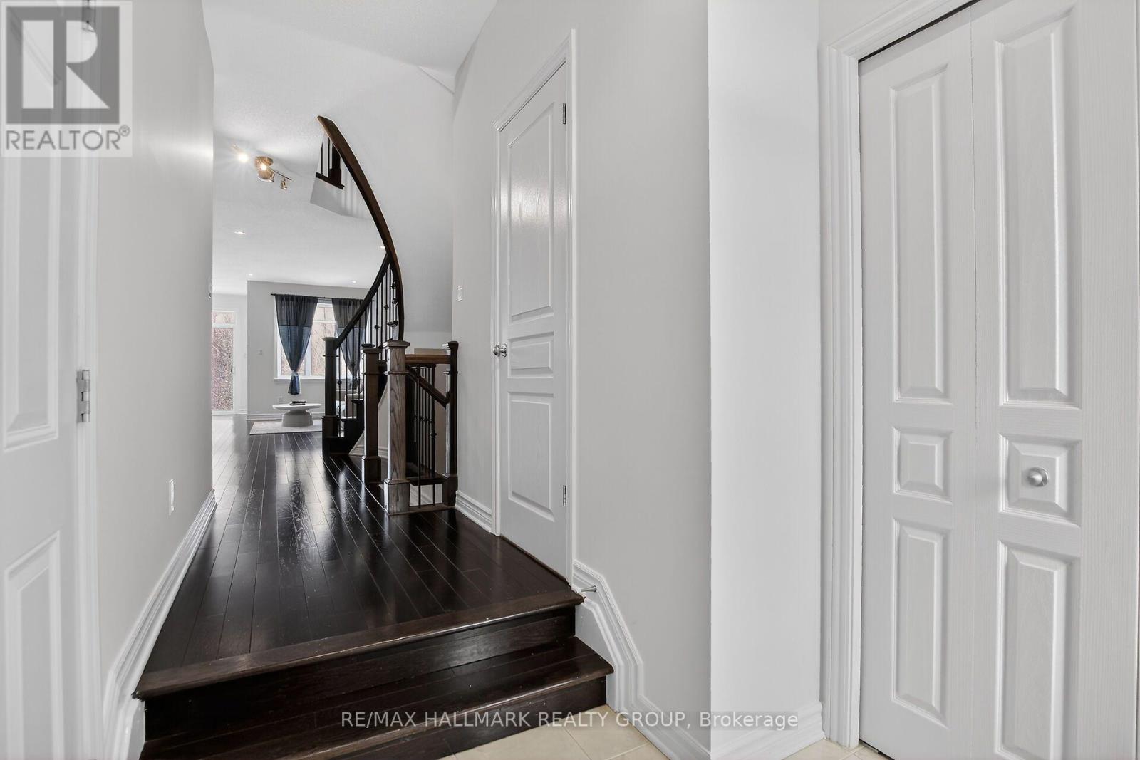 450 SULTAN STREET - 7