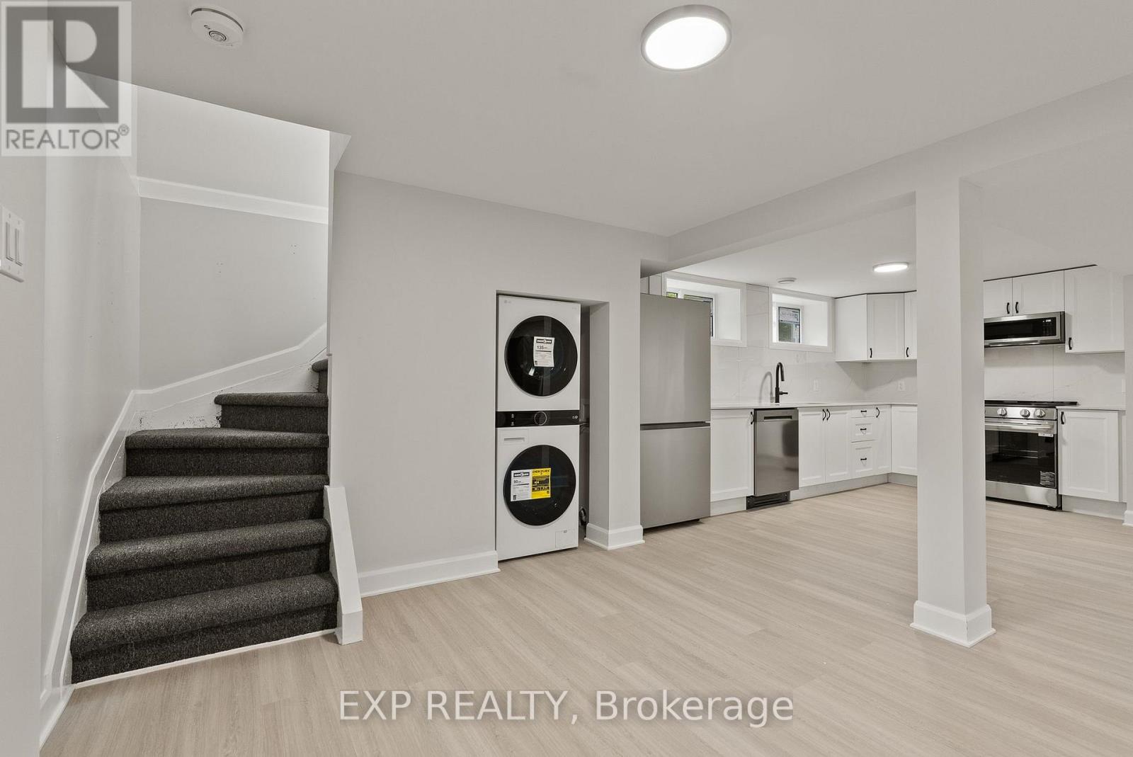 2393 SHELDON AVENUE, Ottawa. Luxury613. By Peter Sagos - Image 32
