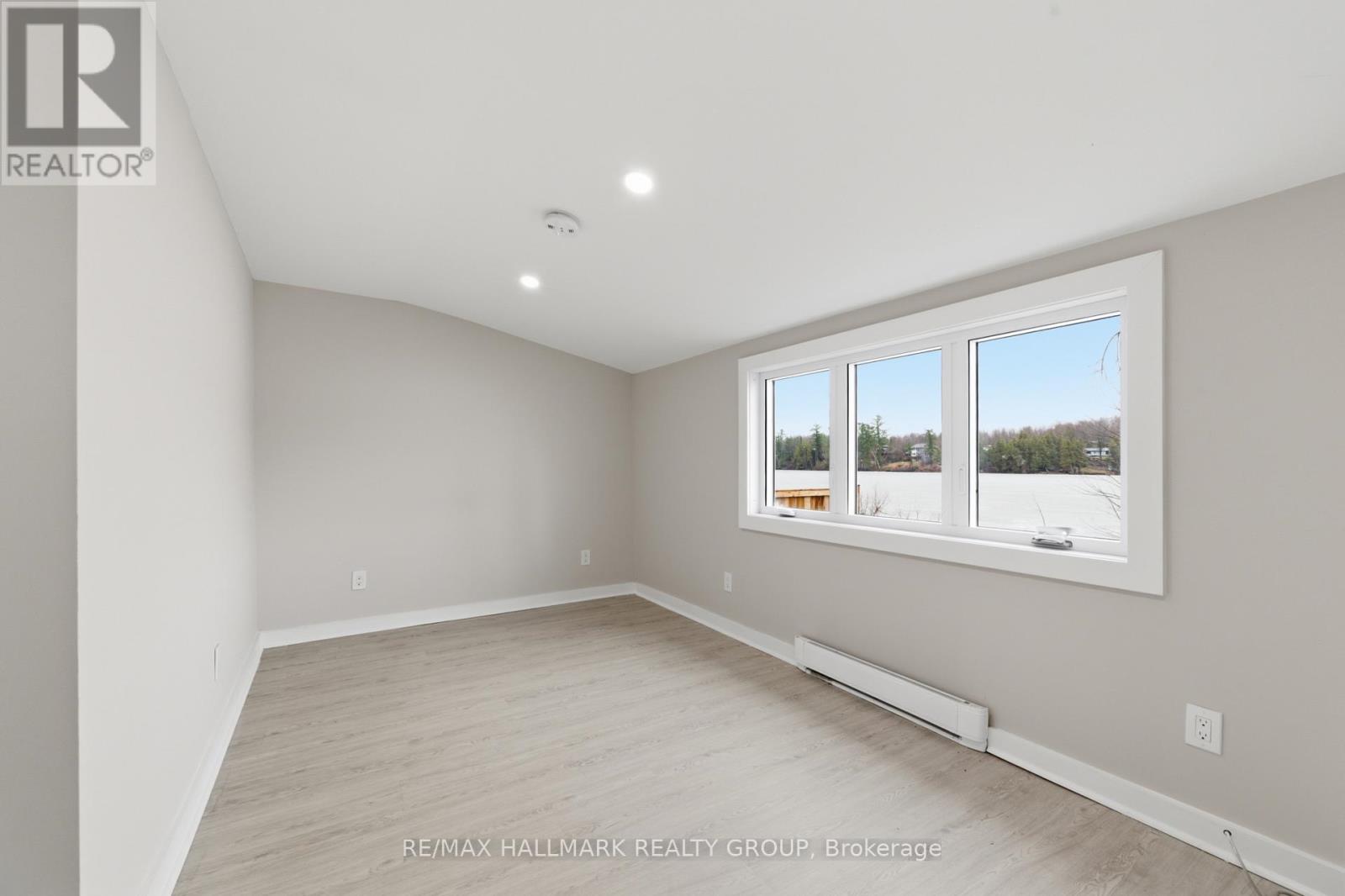 1114 BAYVIEW DRIVE - 22