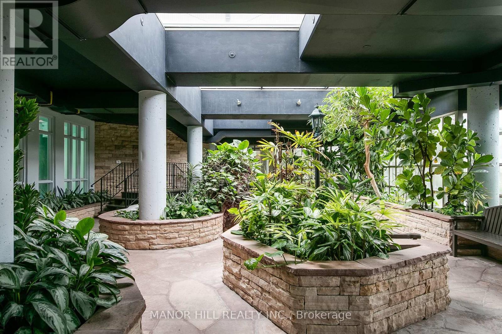 #814 11 TOWNSGATE DRIVE - 50
