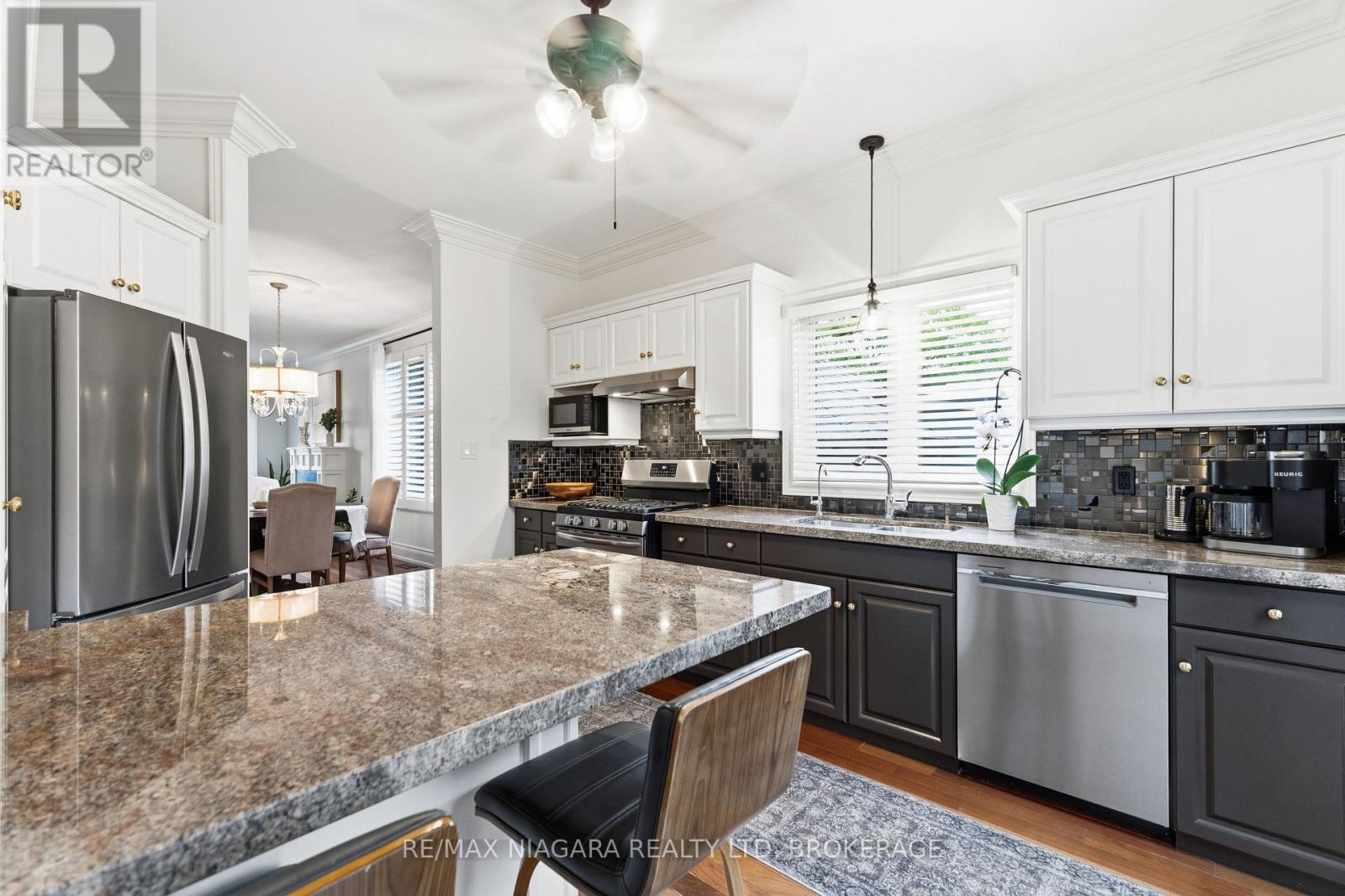 5 GRAHAM AVENUE - 16