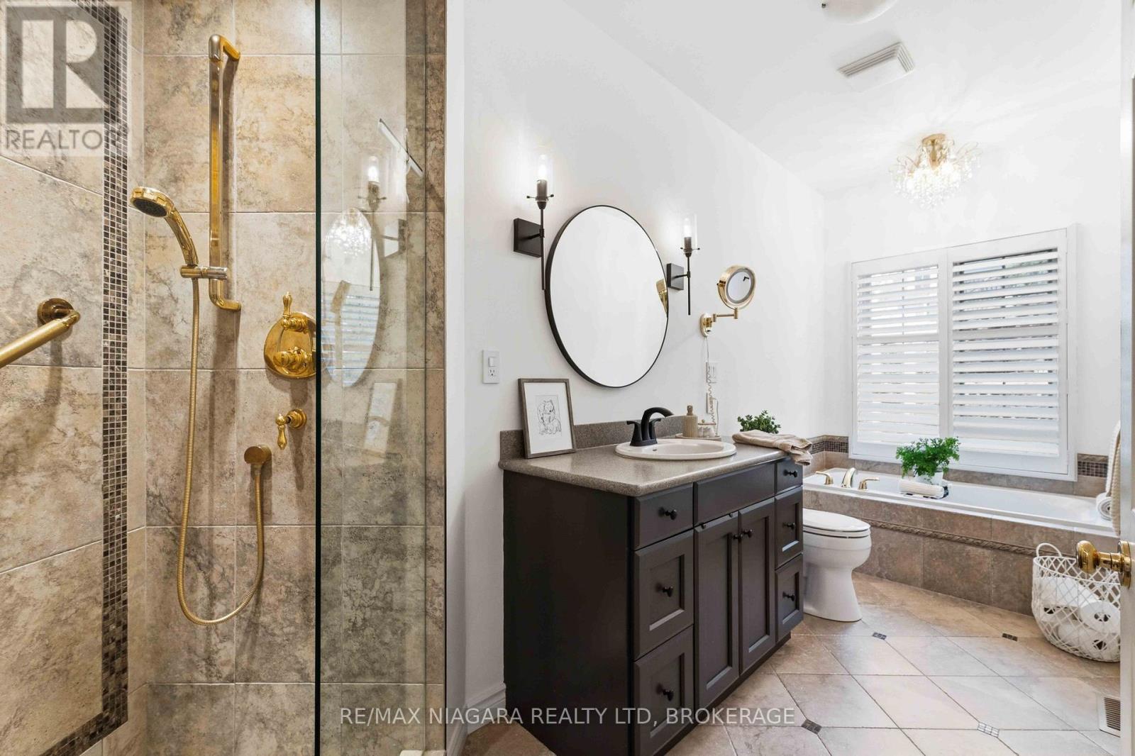 5 GRAHAM AVENUE - 22