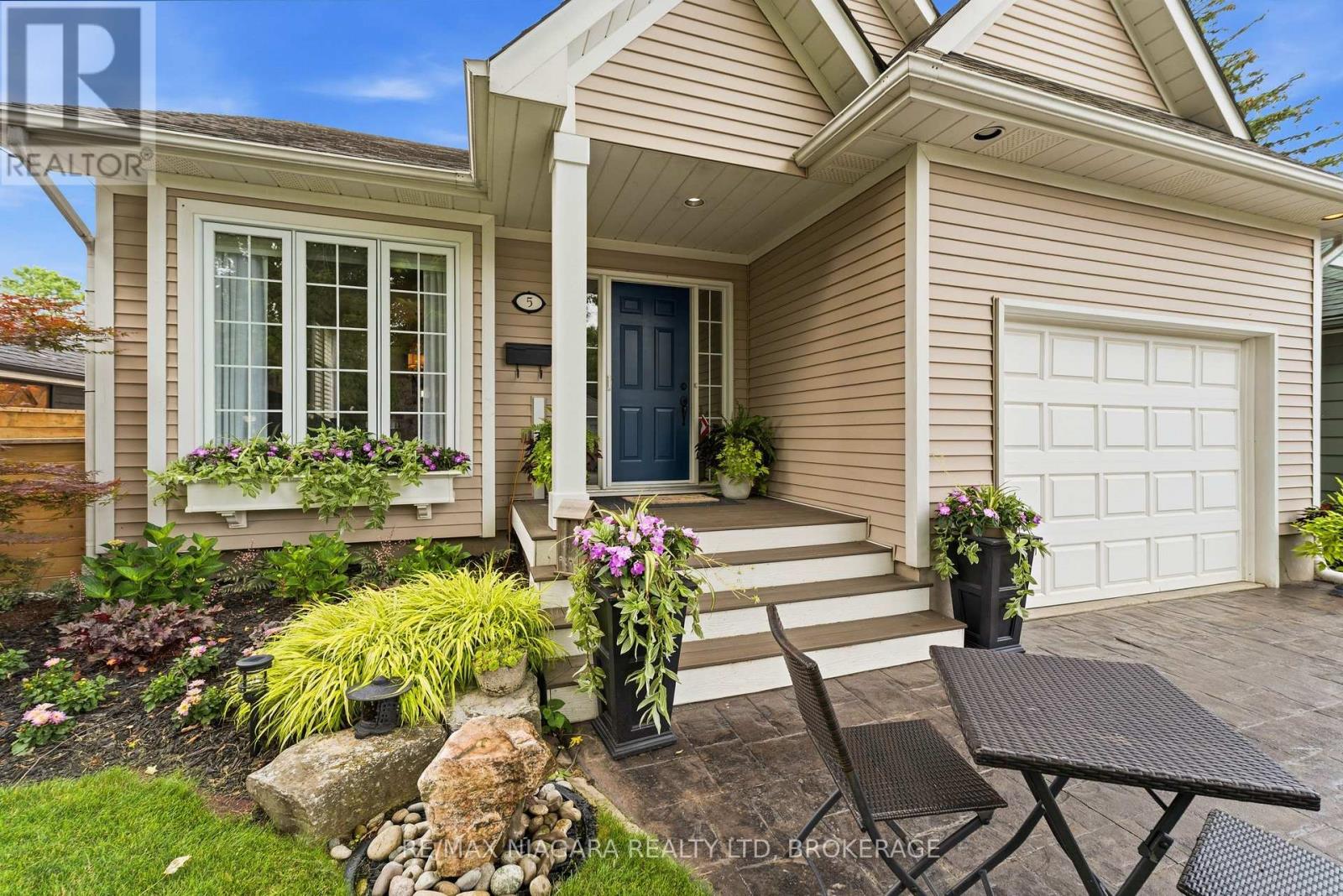 5 GRAHAM AVENUE - 3