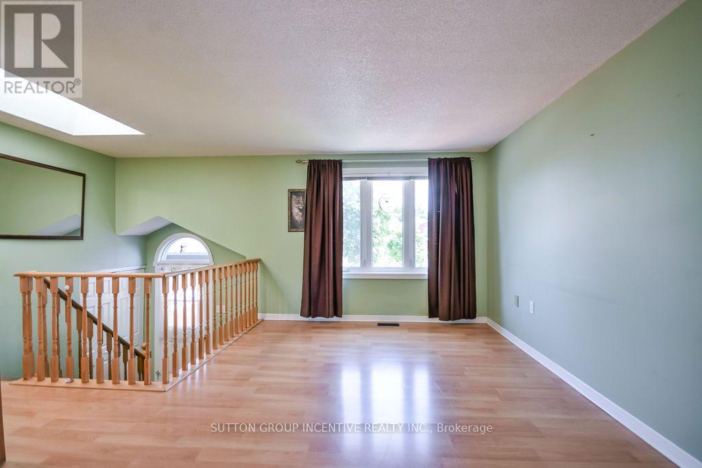 10 PALLING LANE - Image 19