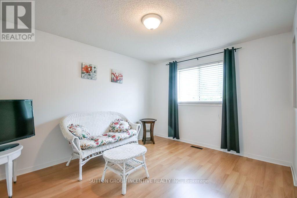 10 PALLING LANE - Image 29
