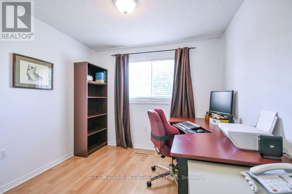 10 PALLING LANE - Image 32