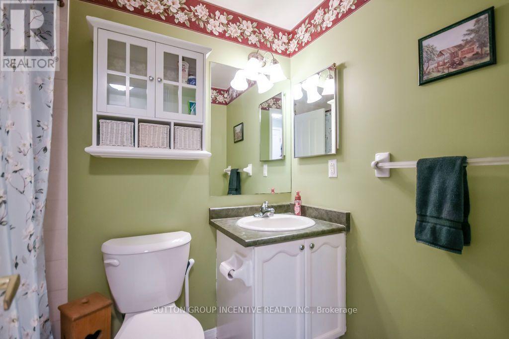 10 PALLING LANE - Image 36