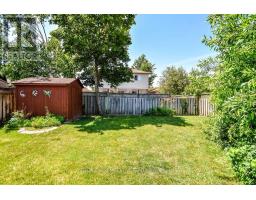 Family room - 10 Palling Lane, Barrie, ON L4M6H4 Photo 8