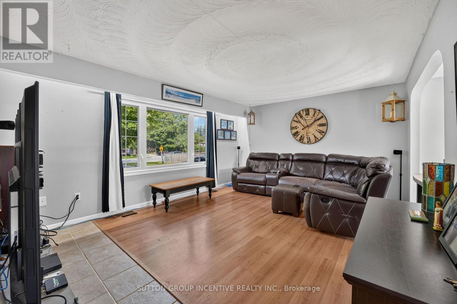 1209 ST VINCENT STREET N - 16