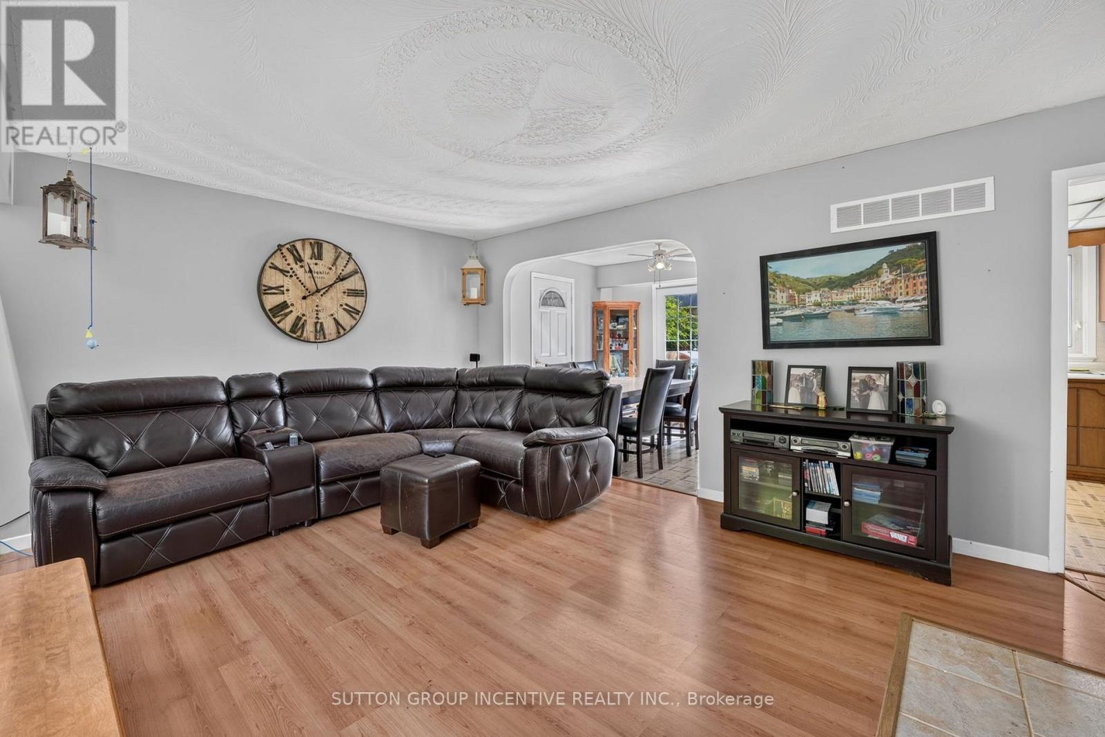 1209 ST VINCENT STREET N - 17