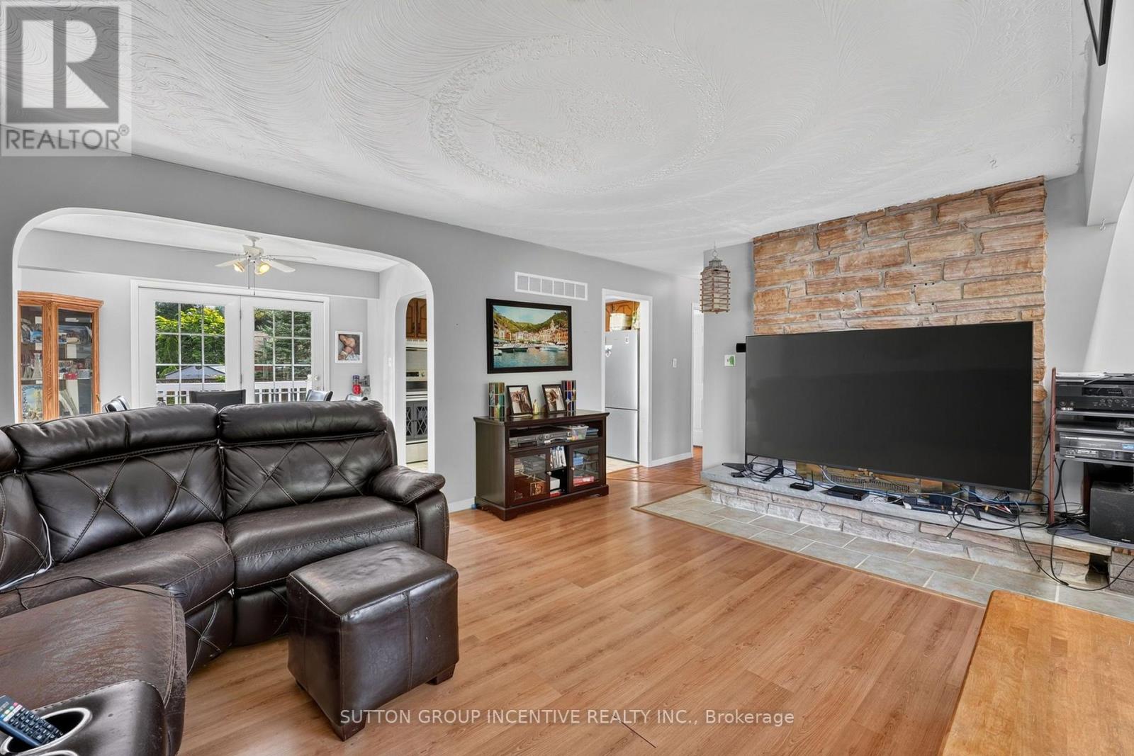 1209 ST VINCENT STREET N - 18