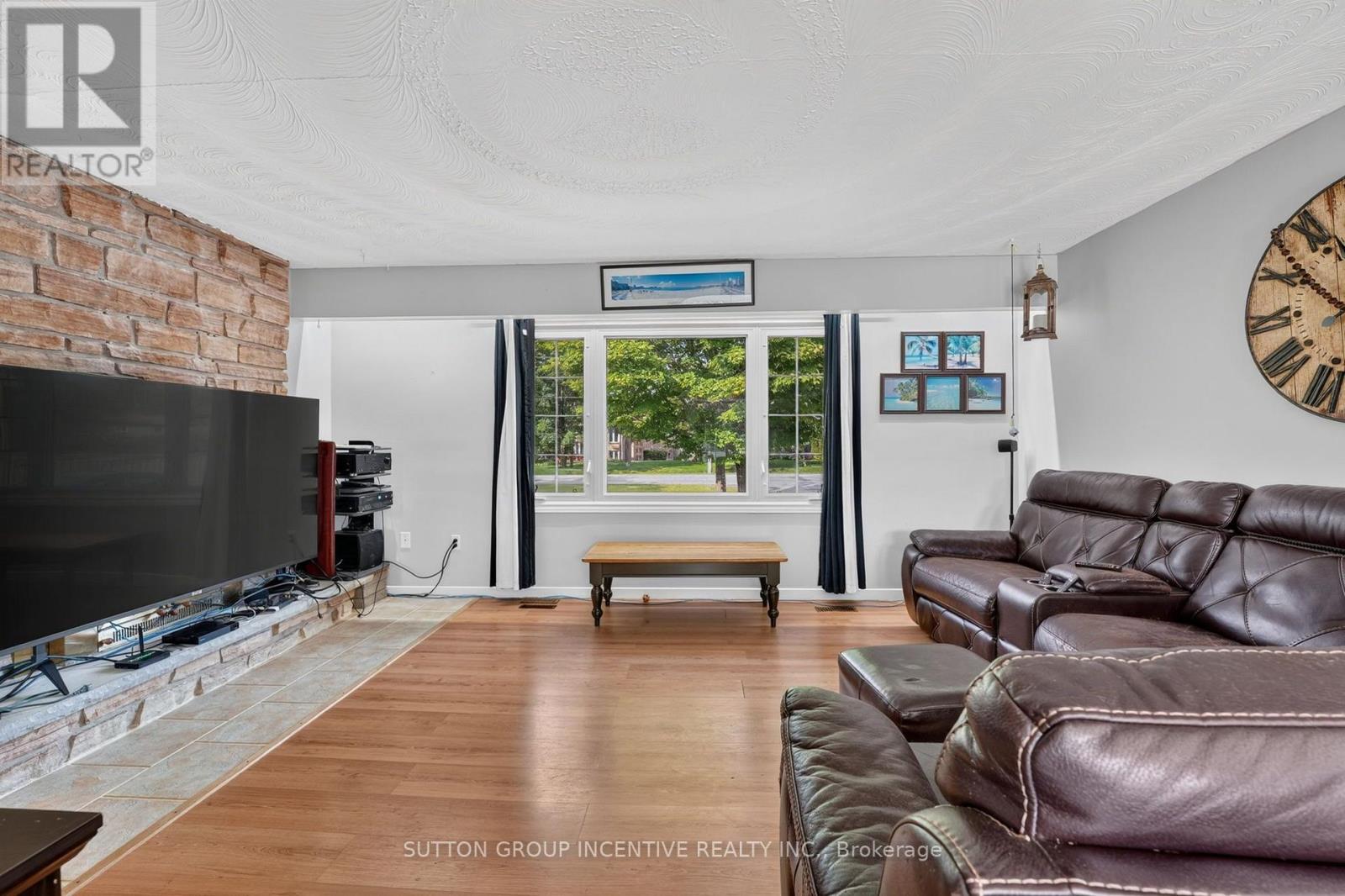 1209 ST VINCENT STREET N - 19