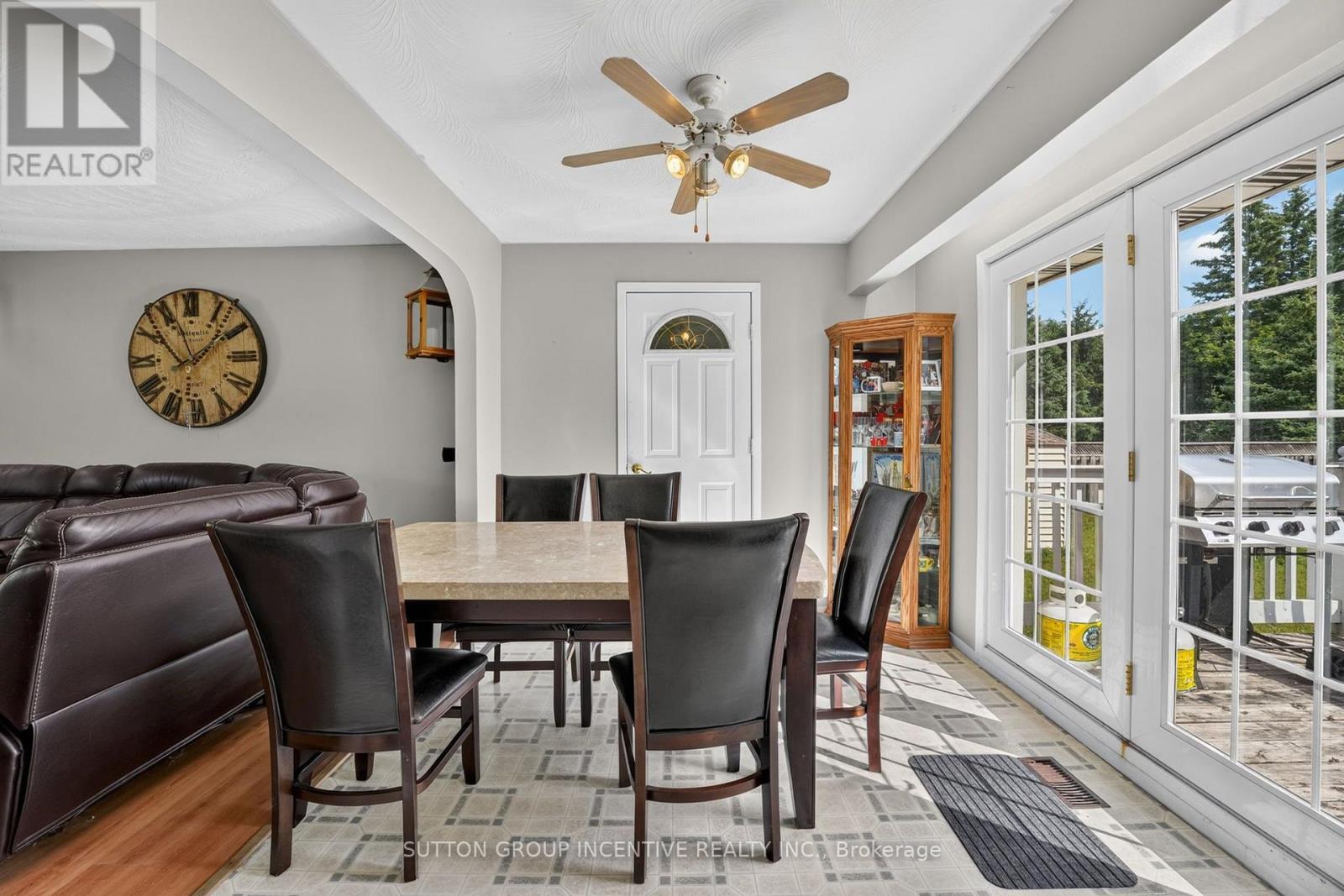 1209 ST VINCENT STREET N - 23