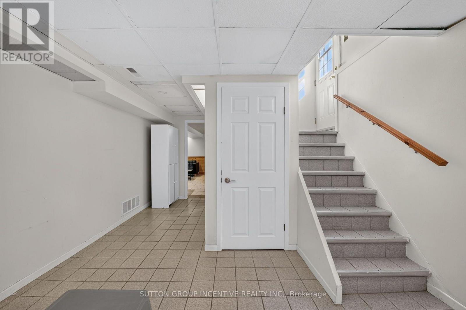 1209 ST VINCENT STREET N - 27