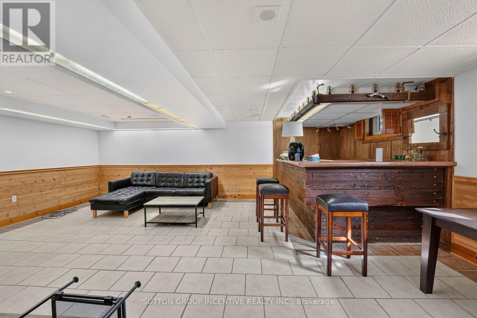 1209 ST VINCENT STREET N - 32