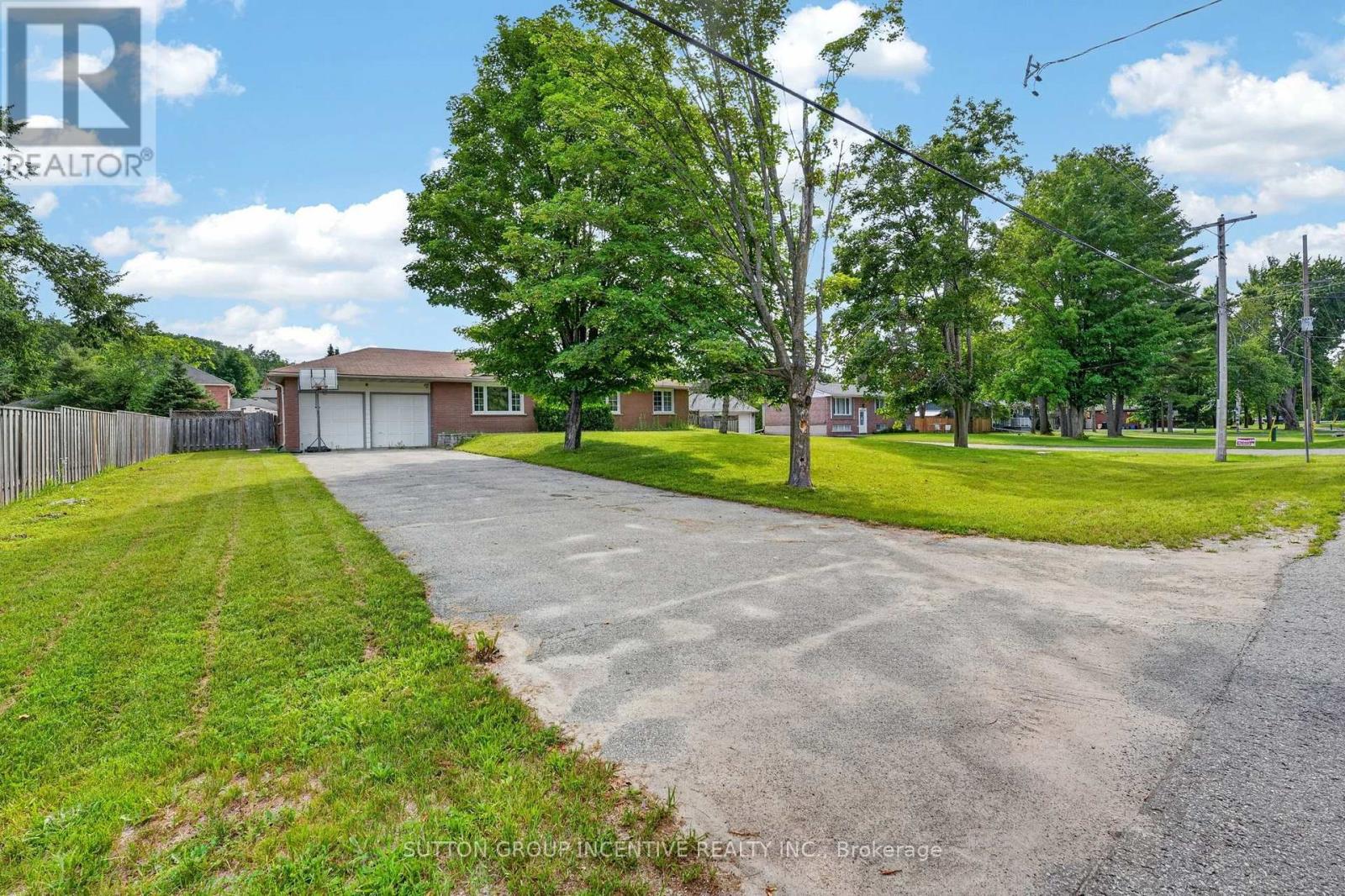 1209 ST VINCENT STREET N - 4