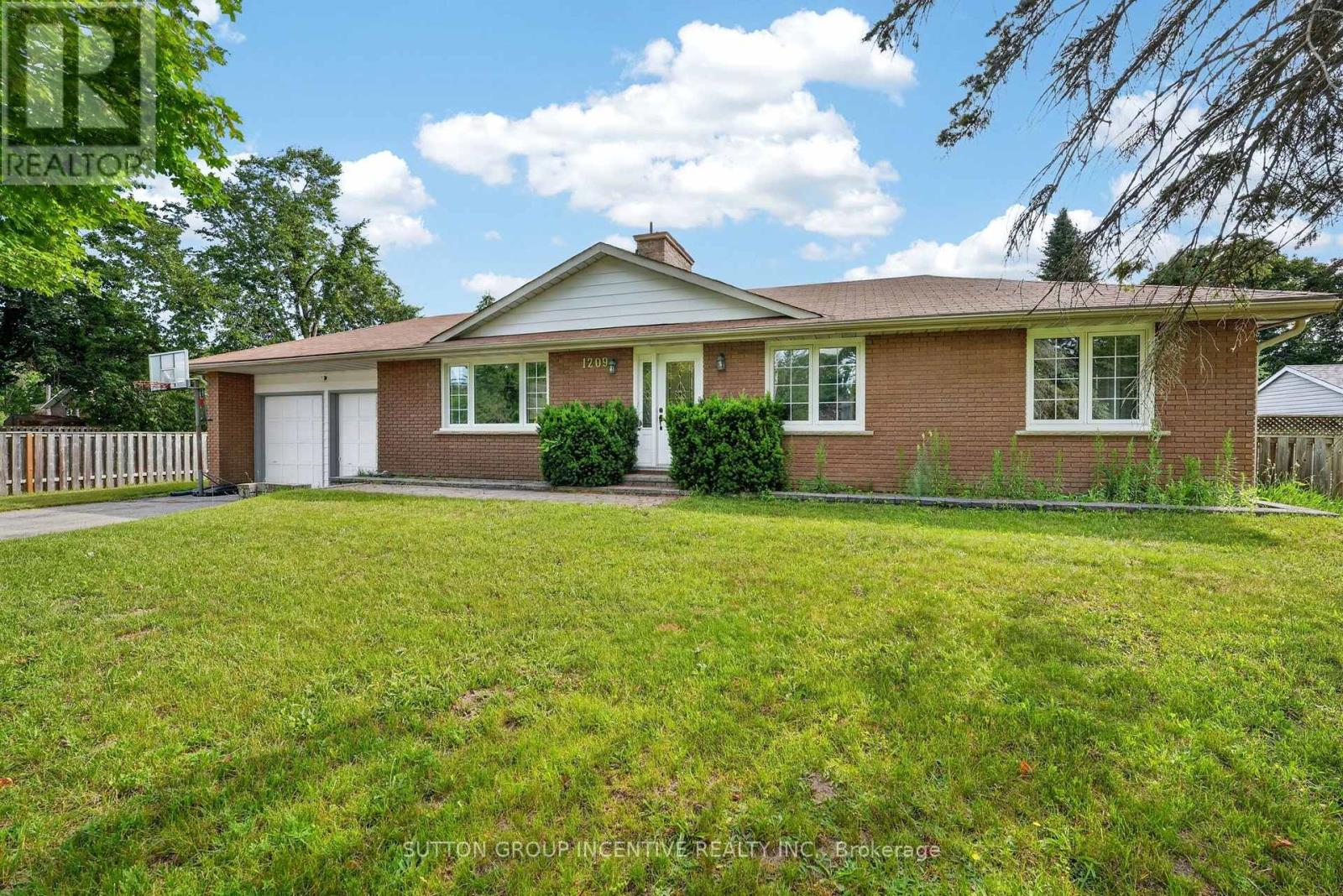 1209 ST VINCENT STREET N - 8