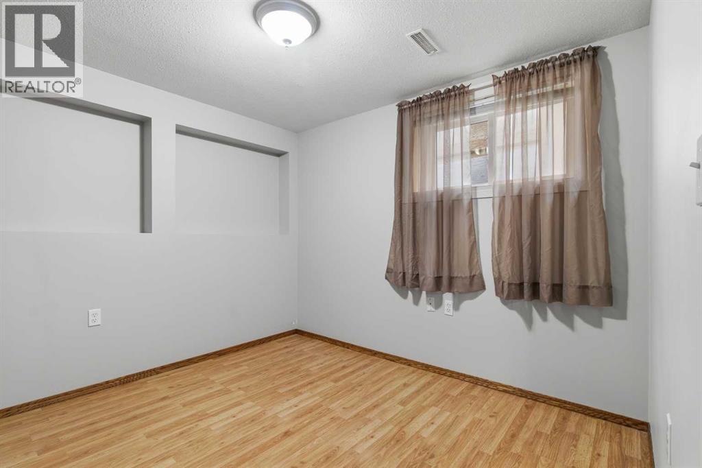 3 Pickering Close - 24
