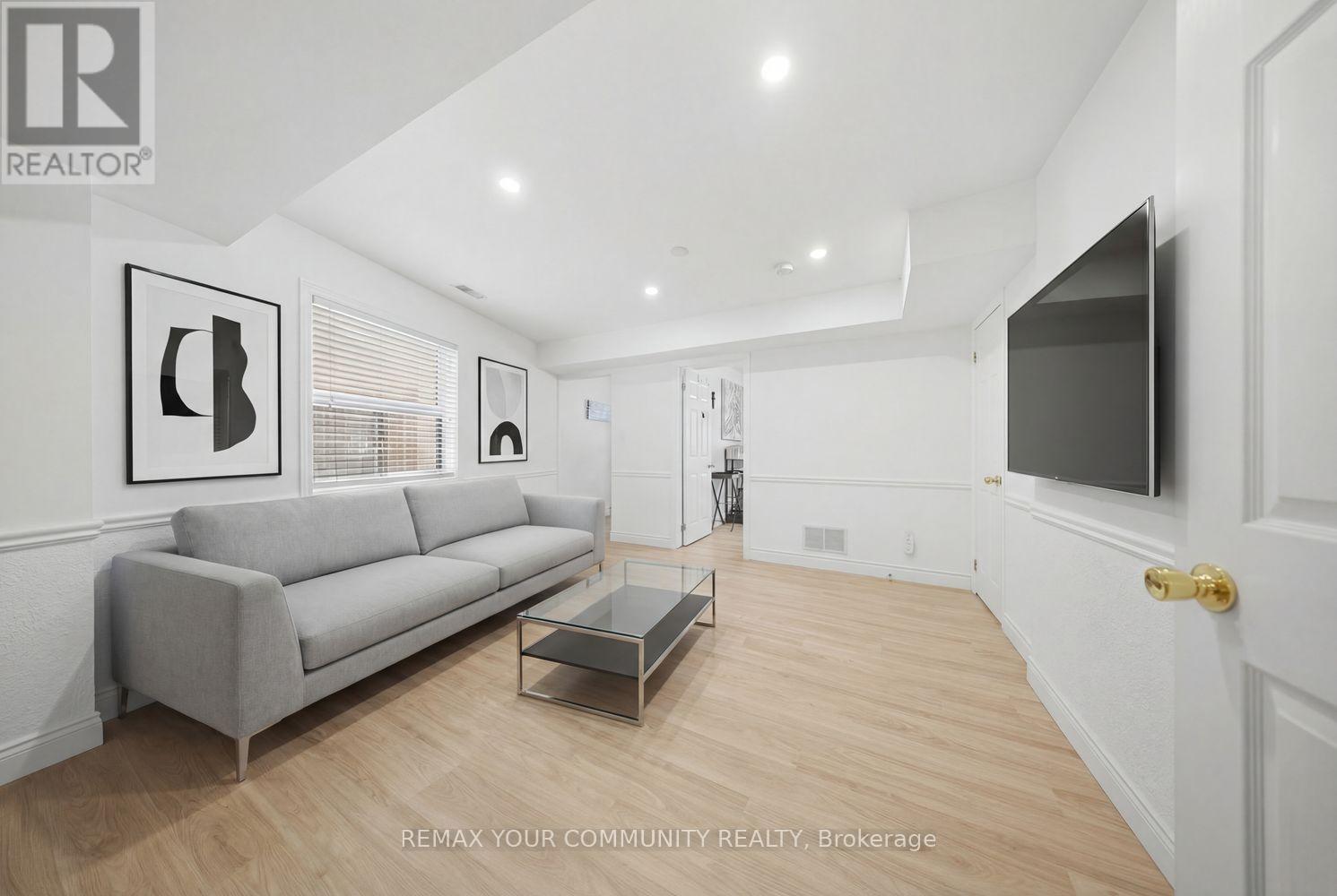 1500 PADDINGTON COURT - 32