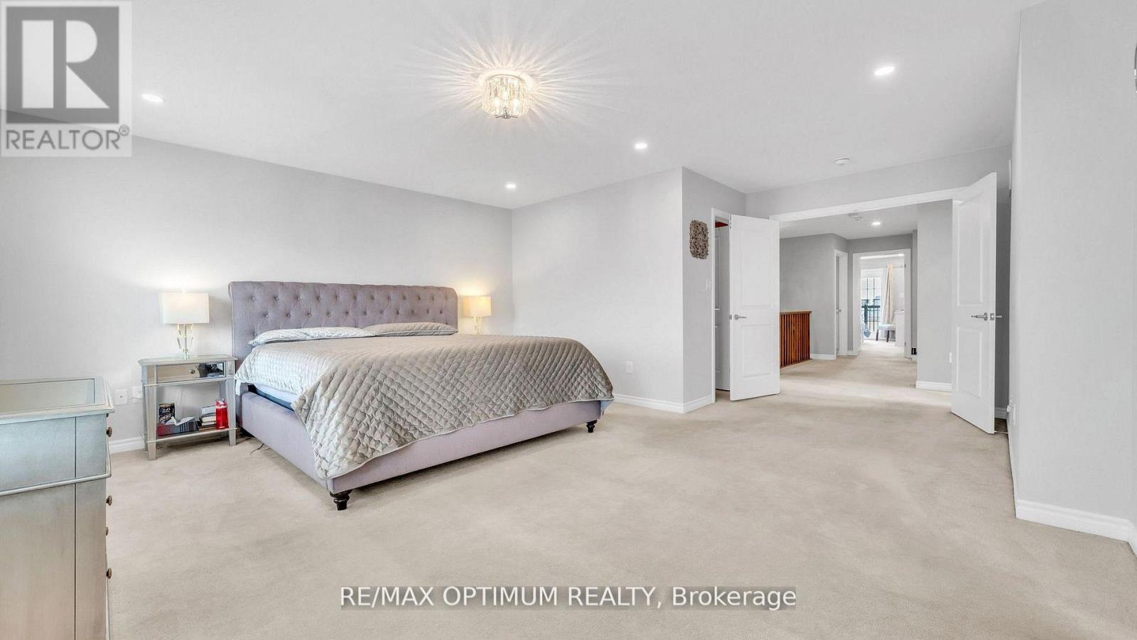 450 BRISDALE DRIVE - 24