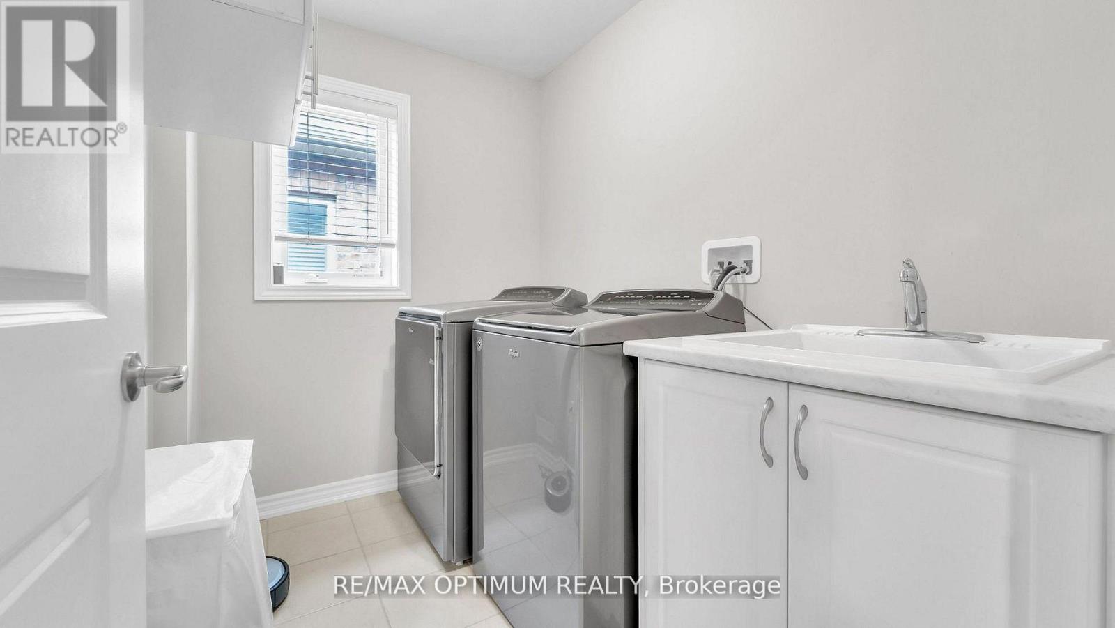 450 BRISDALE DRIVE - 37