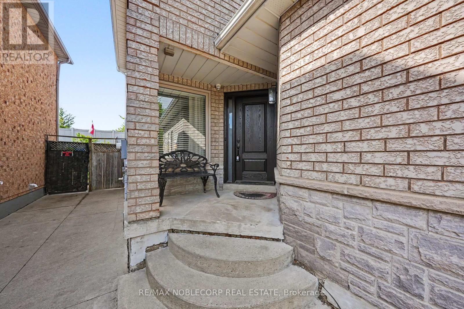 12 WATERBURY STREET - 37