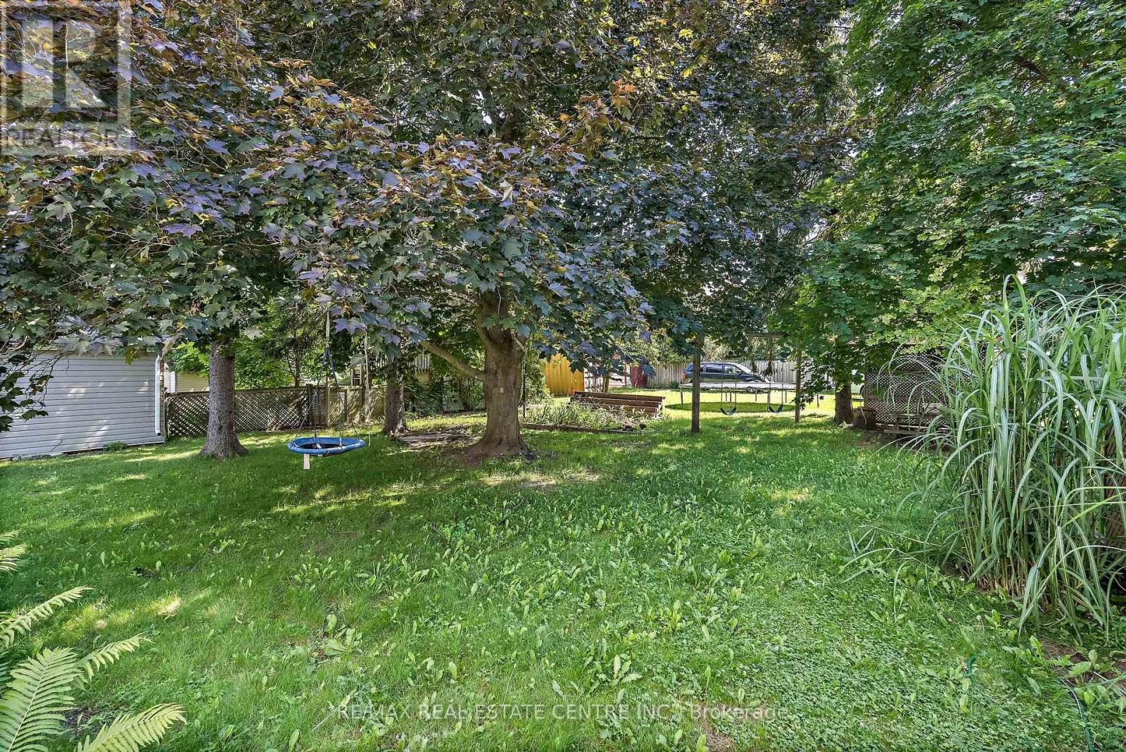 196 MAIN STREET N - 32