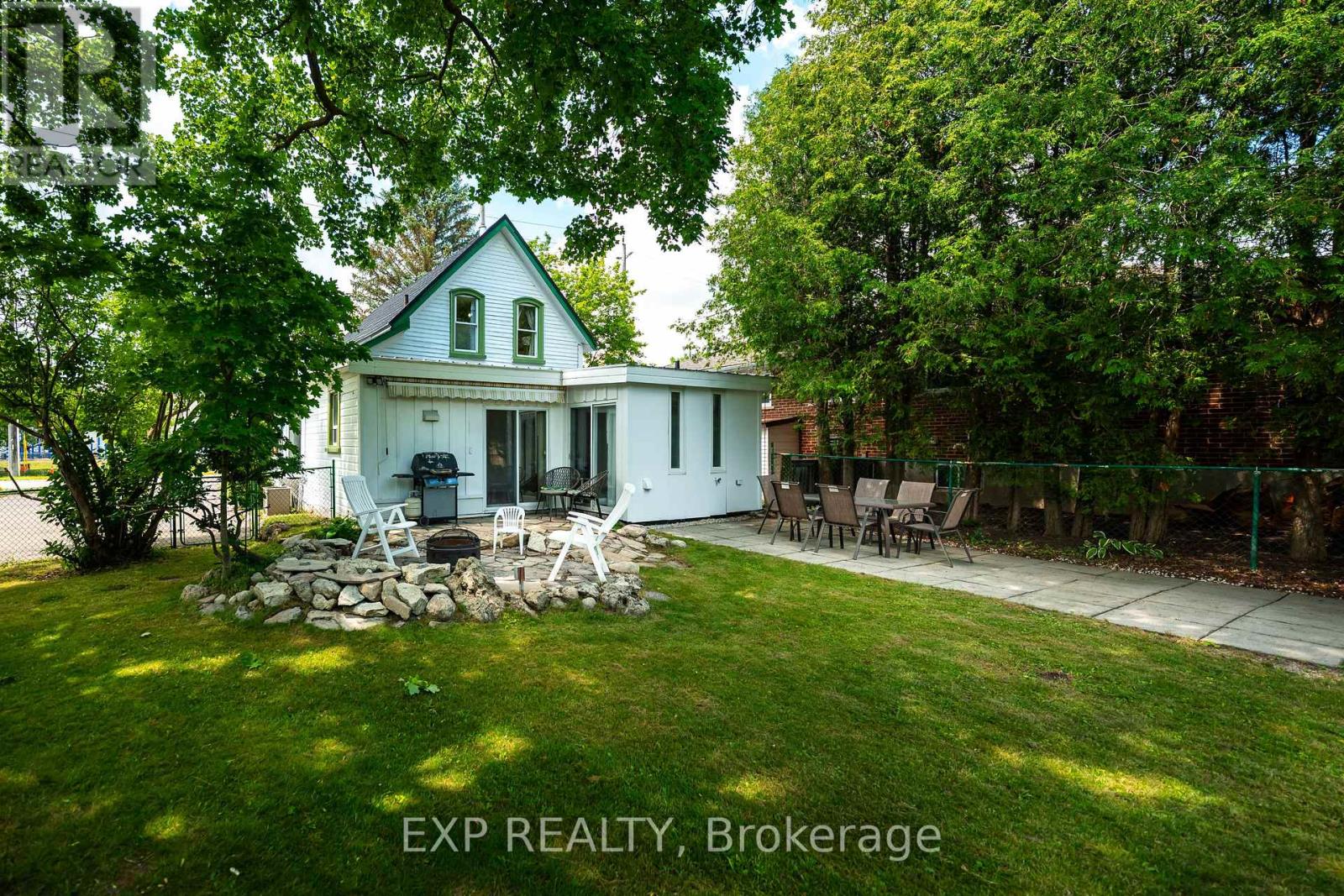 39 TOWNLINE - Image 7