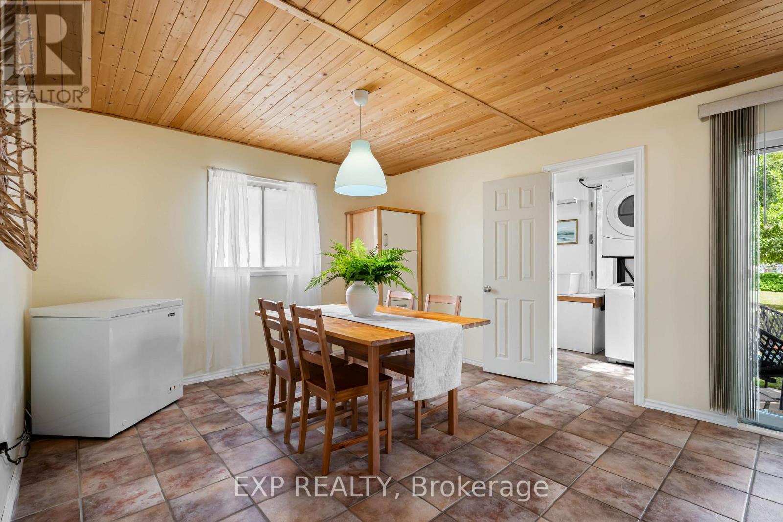 39 TOWNLINE - Image 27