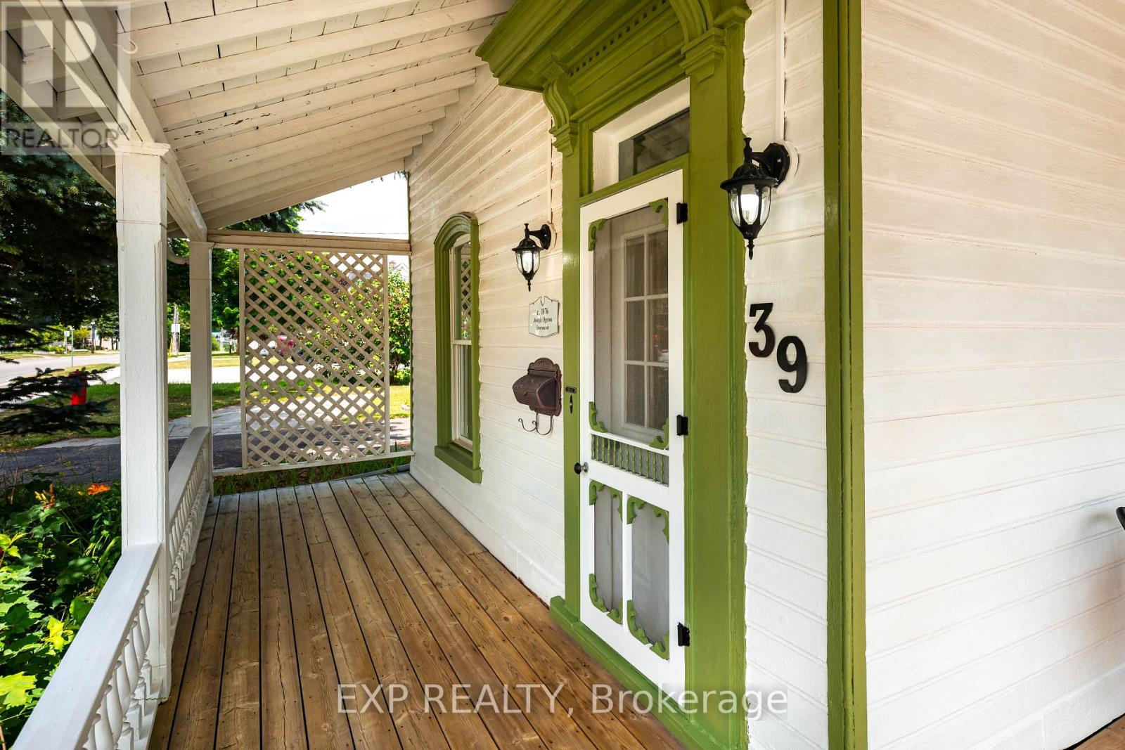 39 TOWNLINE - Image 41