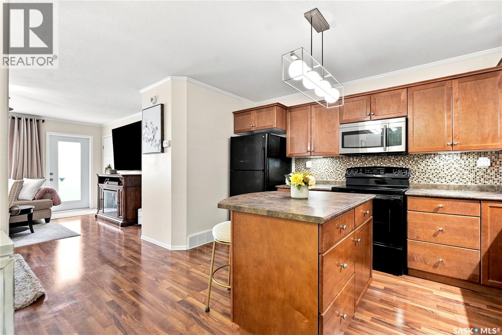 1101 715 Hart ROAD - photo 5