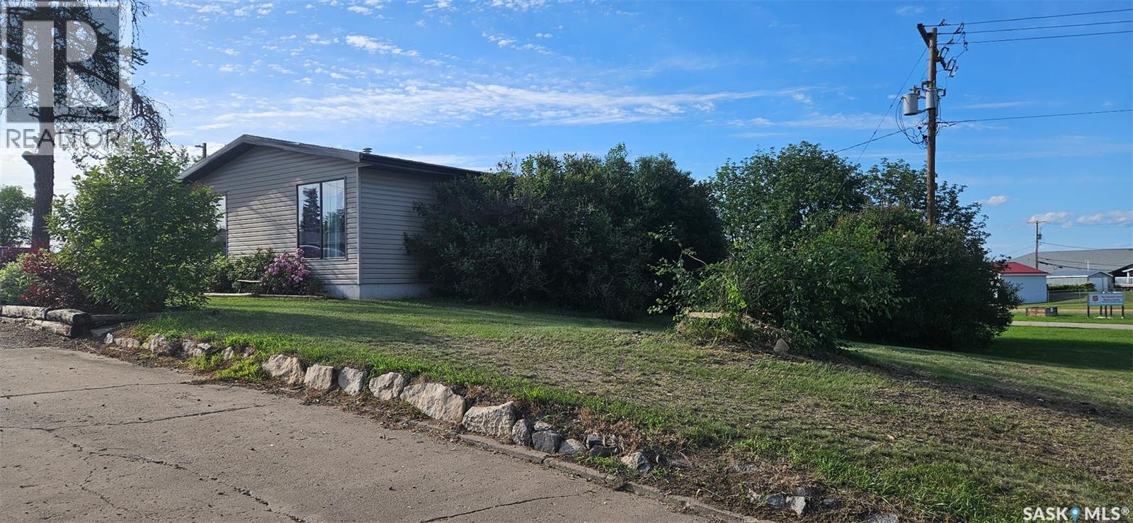 720 8TH STREET W, Nipawin — photo 5