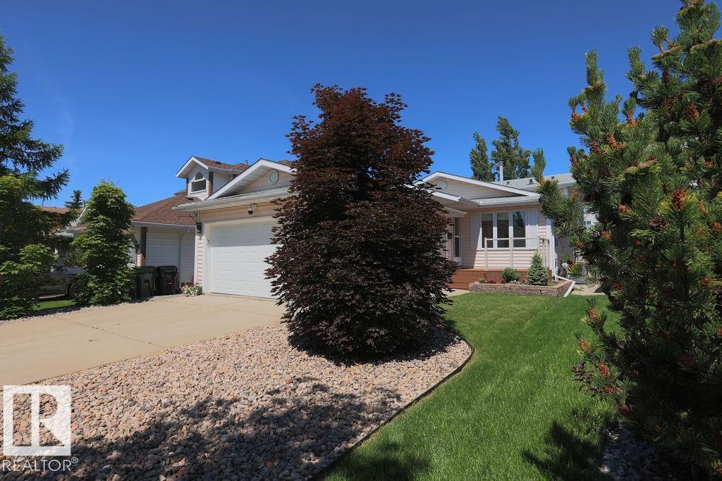 110 Blueberry CR, Clarkdale Meadows, Sherwood Park photo 2