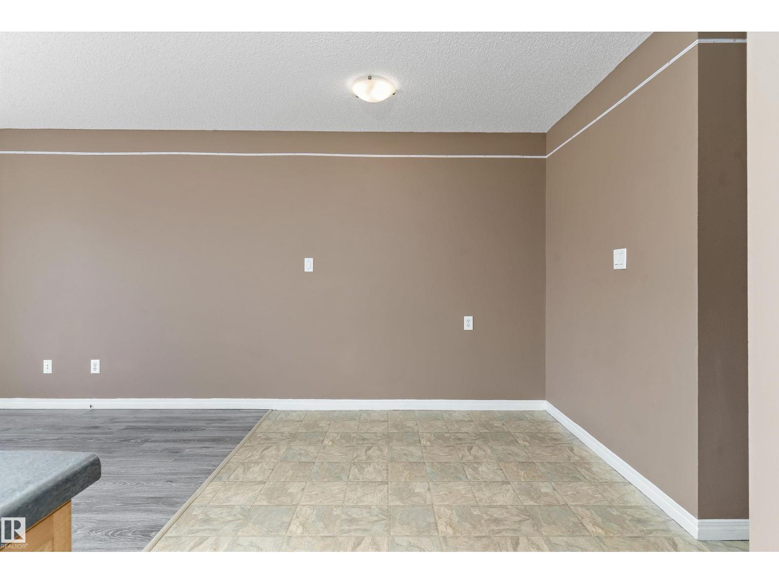 #56 130 HYNDMAN CR NW - 15
