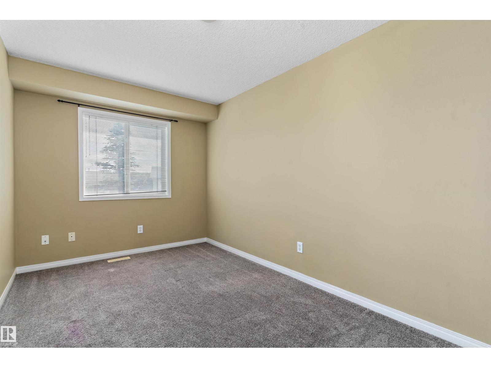 #56 130 HYNDMAN CR NW - 22